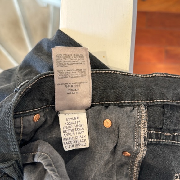 Mother Denim “Rascal” High Rise Ankle Fray - Picture 10 of 10